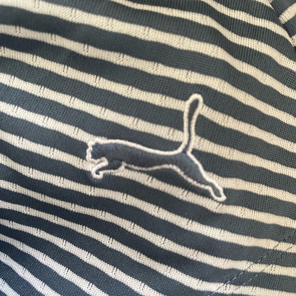 Puma golf short sleeve v neck top size Large- dusty blue and white stripe - Picture 6 of 10